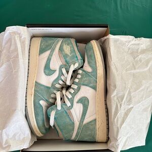 Turbo Green Jordan 1